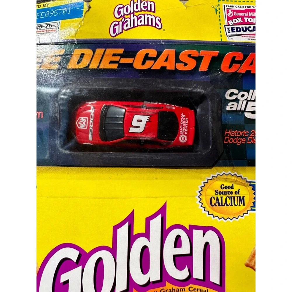 Nascar #9 Bill‎ Elliot Golden Grahams Cereal Box Historic 2001 Die-Cast Car